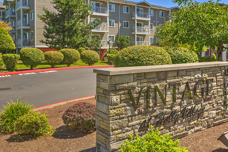 VINTAGE AT HOLLY VILLAGE SENIORS in Everett, WA - Building Photo