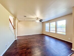 218 Val Verde Dr in New Braunfels, TX - Building Photo - Building Photo