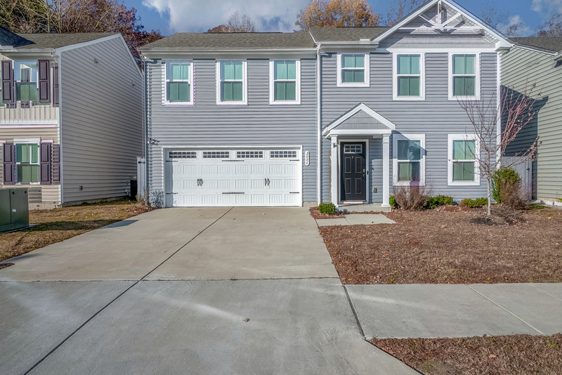 2086 Petersen Way in Suffolk, VA - Foto de edificio