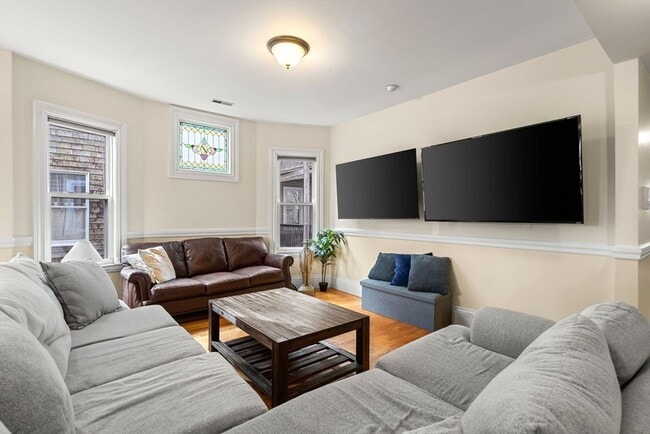 795 E 5th St in Boston, MA - Building Photo - Building Photo