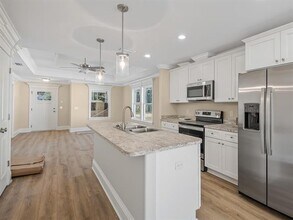 87 Comanche Trail in Crawfordville, FL - Building Photo - Building Photo