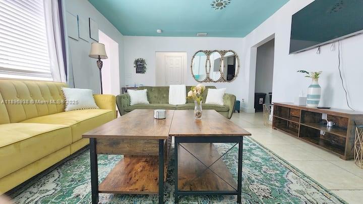 8028 NW 5th Ct in Miami, FL - Building Photo