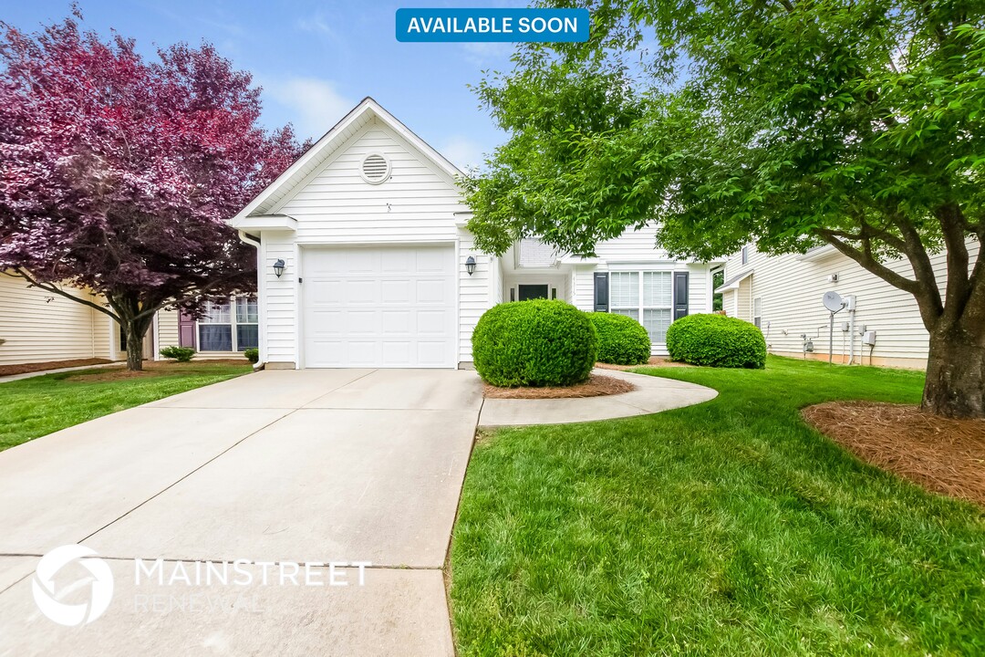 4315 River Bluff Terrace in Greensboro, NC - Building Photo