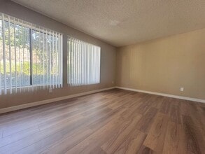 10150 Gayuba Ln, Unit Villa Monterey in San Diego, CA - Building Photo - Building Photo