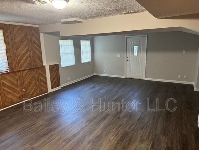 property at 4515 Doral Dr SW