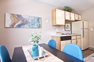 Cabot Cove in Hilliard, OH - Building Photo - Building Photo
