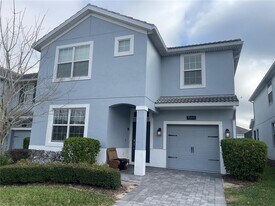 1565 Flange Dr in Four Corners, FL - Building Photo
