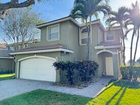 7129 Crescent Creek Way in Coconut Creek, FL - Building Photo
