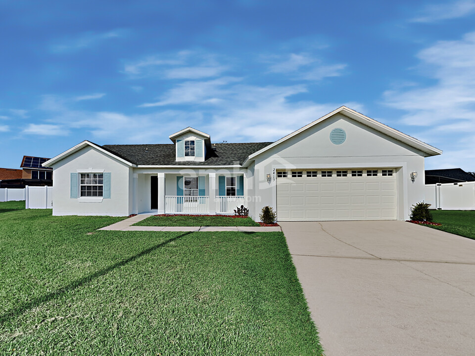 2413 Serenity Bend in Kissimmee, FL - Building Photo