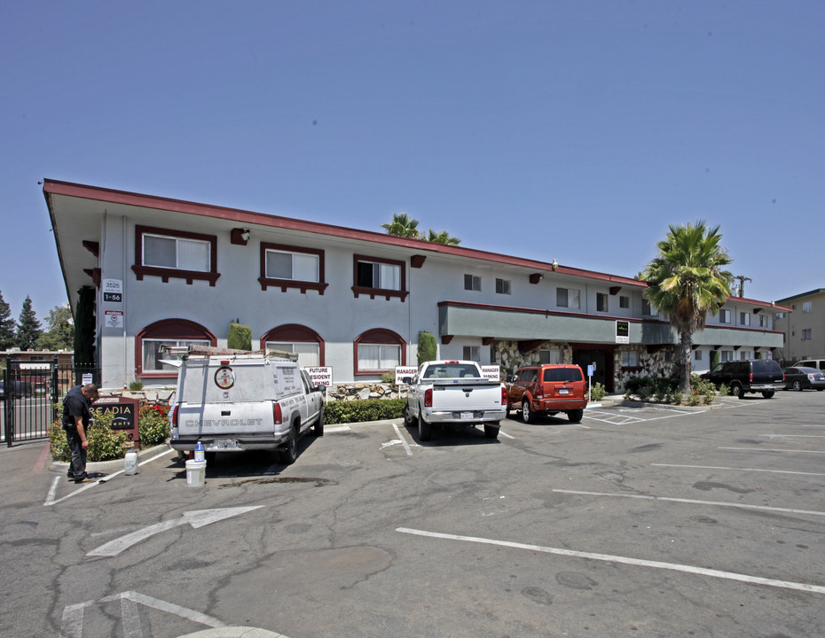 Arcadia Apartments in Sacramento, CA - Building Photo