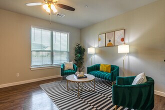 Townhomes at Bluebonnet Trails in Waxahachie, TX - Foto de edificio - Interior Photo