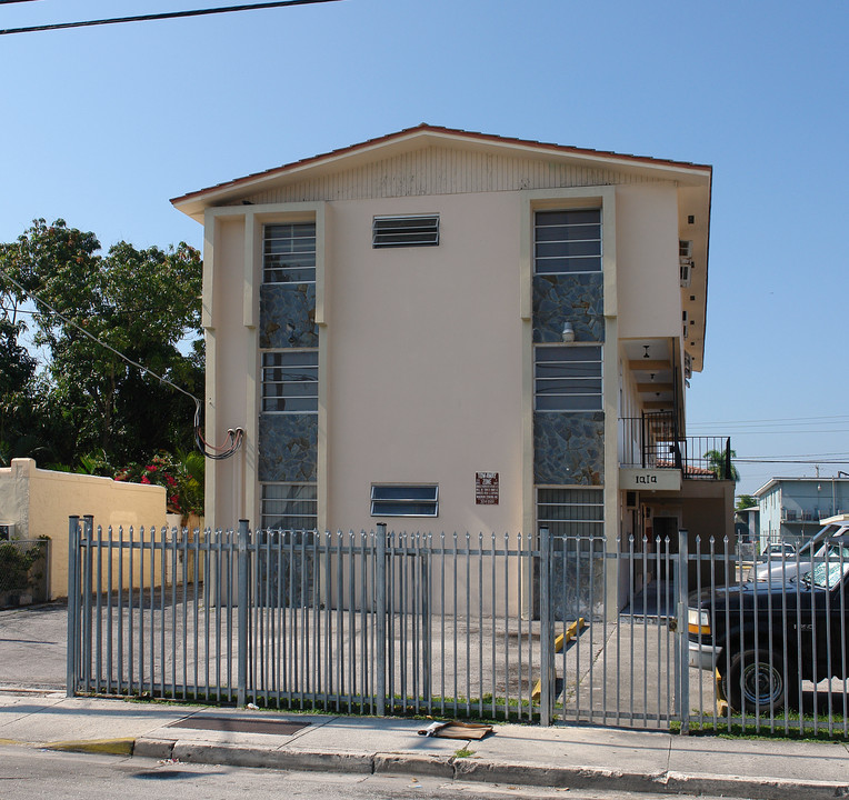 1010 SW 6th St in Miami, FL - Building Photo