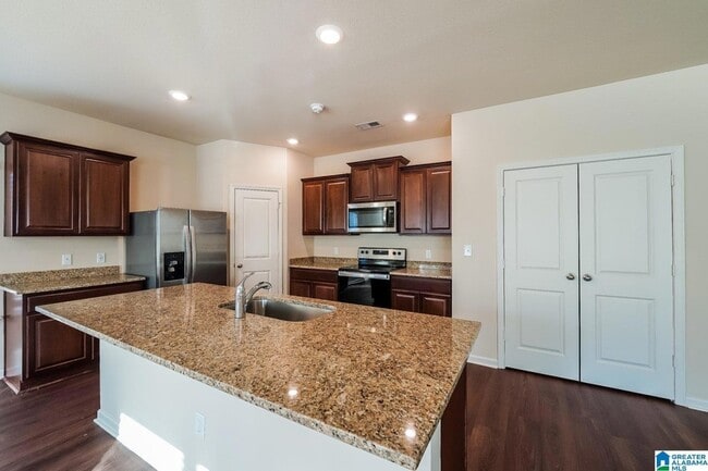 430 Clover Cir in Springville, AL - Building Photo - Building Photo