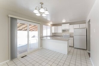 2854 S Mobile St in Aurora, CO - Building Photo - Building Photo