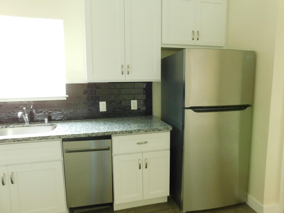 113 G St in Antioch, CA - Building Photo