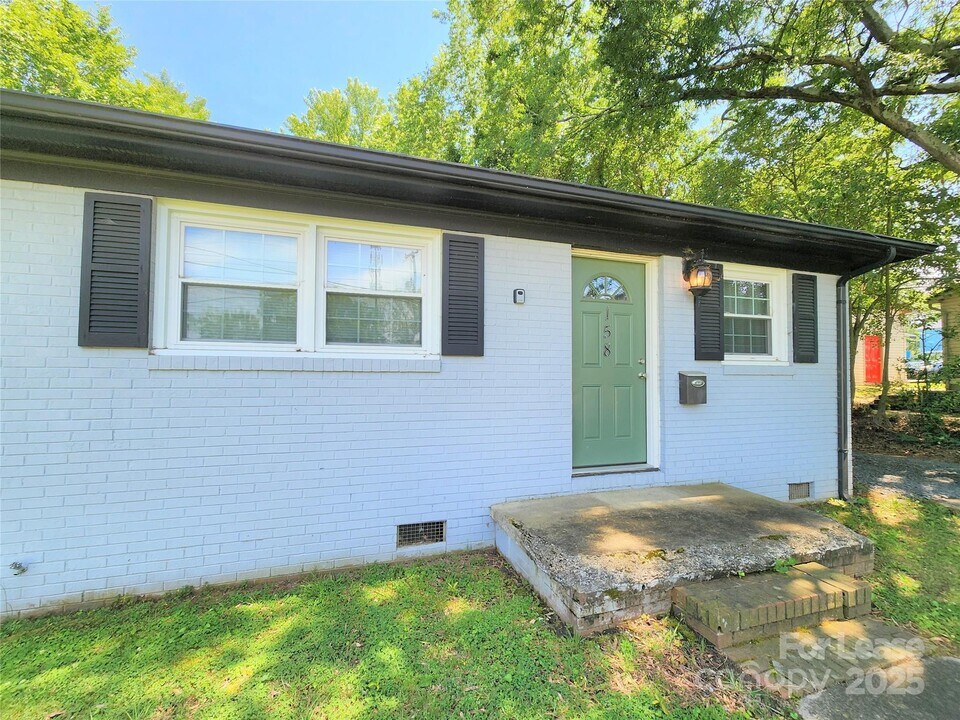158 Cabarrus Ave E in Concord, NC - Building Photo