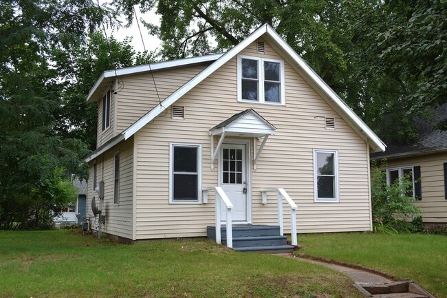 property at 1704 9th St