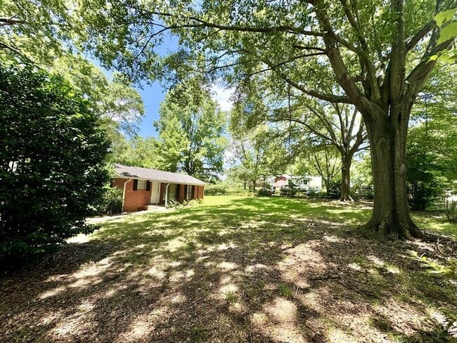 93 Forest Rd in Stockbridge, GA - Building Photo - Building Photo