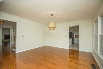 11144 Pleasant Forest Dr in Knoxville, TN - Building Photo - Building Photo