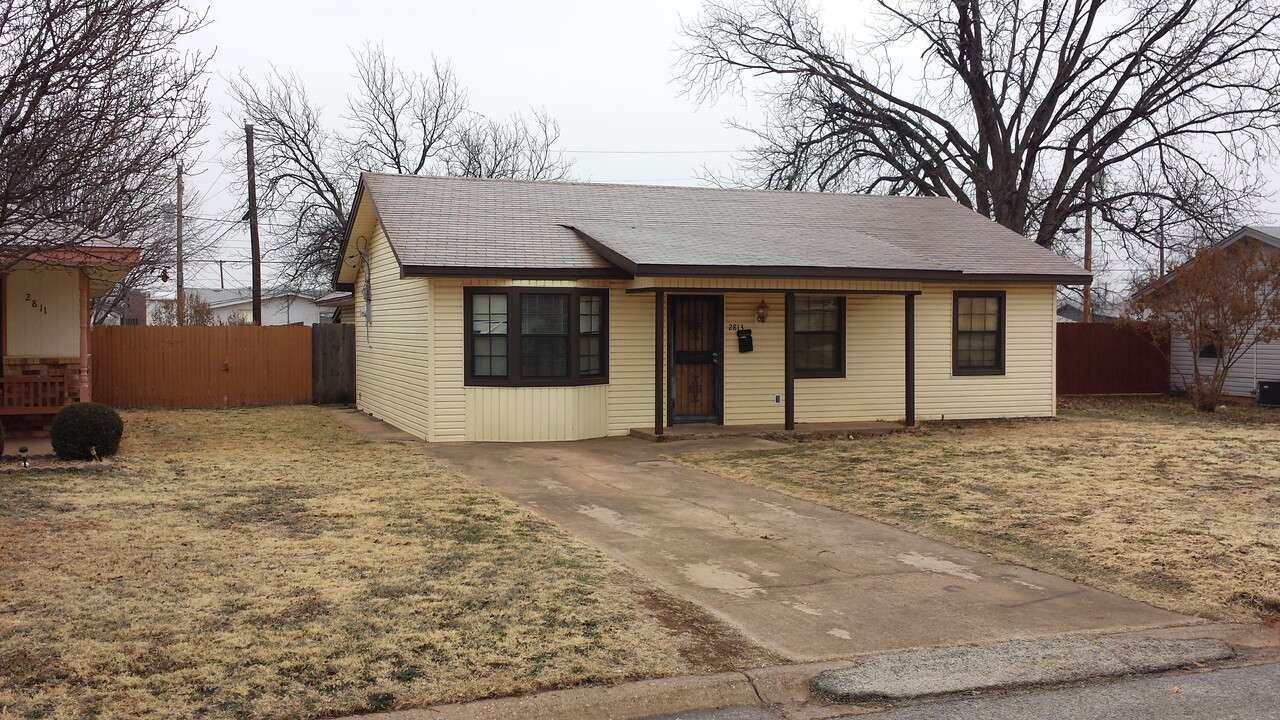 2813 Lavell Ave in Wichita Falls, TX - Building Photo