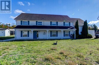 15 Willow St in Wasaga Beach, ON - Building Photo - Building Photo