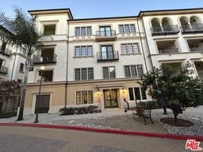 23500 Park Sorrento in Calabasas, CA - Foto de edificio - Building Photo