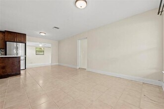 1524 NW 18th Ct in Fort Lauderdale, FL - Building Photo - Building Photo