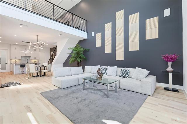 property at 2433 Vagas St