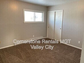 805-827 3rd St SW in Valley City, ND - Building Photo - Building Photo