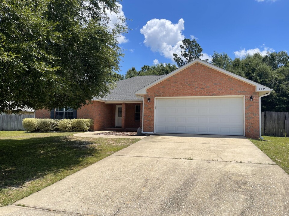 159 Conquest Ave in Crestview, FL - Building Photo