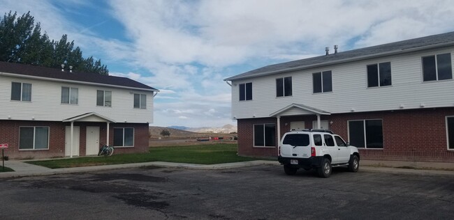 481 N 100 W St in Milford, UT - Foto de edificio - Building Photo