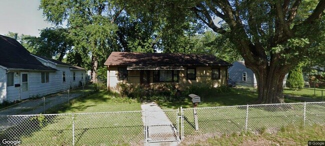 property at 1507 N Leeds St