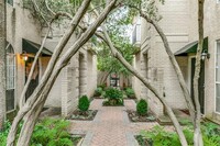 4507 Holland Ave in Dallas, TX - Foto de edificio - Building Photo