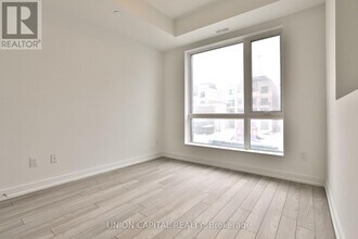 2 Red Squirrel Ln. in Richmond Hill, ON - Building Photo - Building Photo