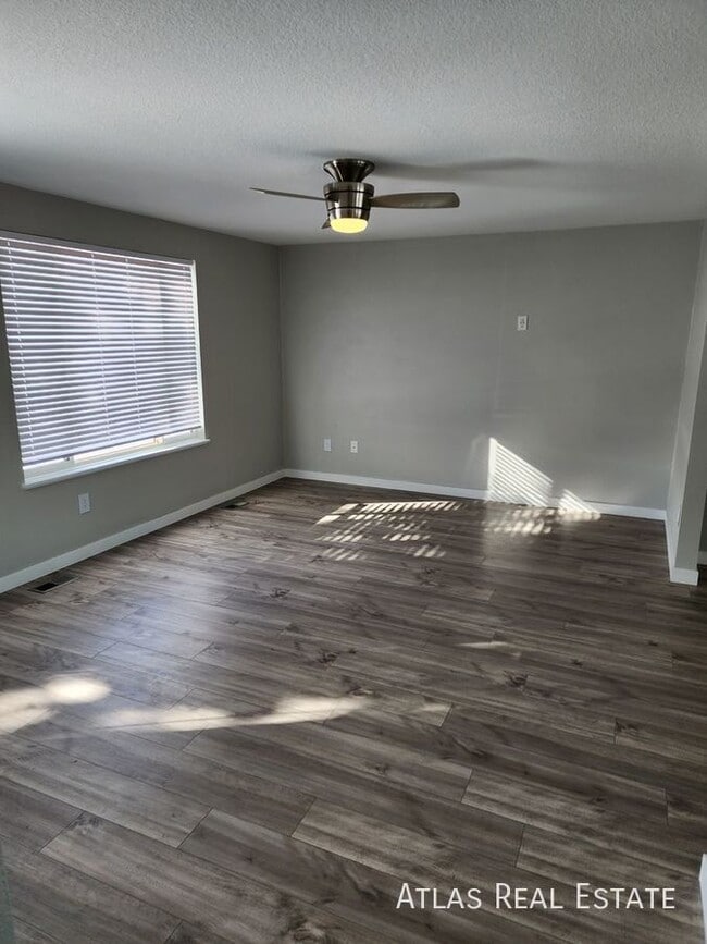16307 E Brunswick Pl in Aurora, CO - Building Photo - Building Photo