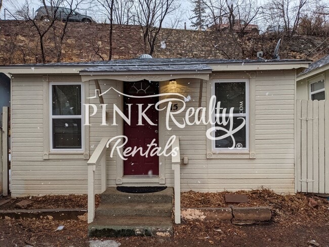 15 Narrows Rd in Manitou Springs, CO - Building Photo - Building Photo
