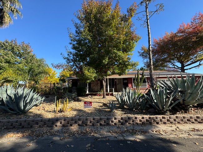 2600 Andrade Way in Sacramento, CA - Building Photo - Building Photo