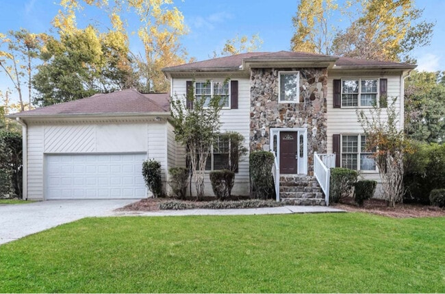 property at 2444 Quentin Dr