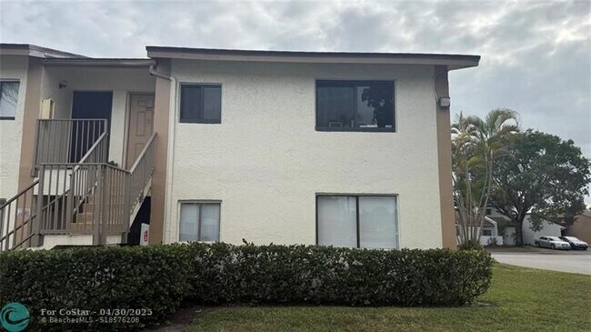 110 NW 60th Ave in Margate, FL - Building Photo - Building Photo