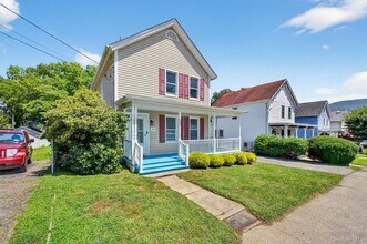 15 Maple St in Beacon, NY - Building Photo - Building Photo