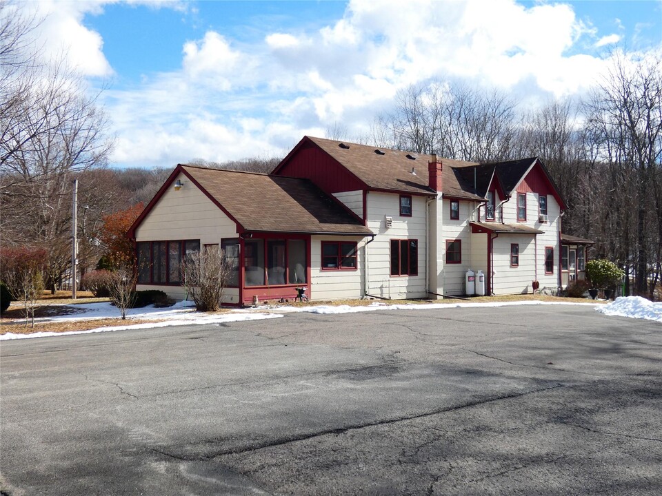 114 Lester Clark Rd in Newburgh, NY - Building Photo