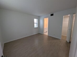 21915 Lake Forest Cir in Boca Raton, FL - Building Photo - Building Photo