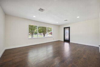 3403 Linkwood Dr in Houston, TX - Building Photo - Building Photo