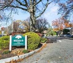 2437 Bedford St in Stamford, CT - Building Photo