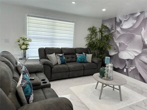 4531 SW 42nd Terrace in Fort Lauderdale, FL - Building Photo - Building Photo