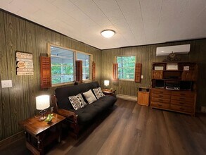 110 Harbor Side Dr in Lake Lure, NC - Foto de edificio - Building Photo