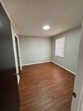203 N Rogers in Jonesboro, AR - Building Photo - Interior Photo