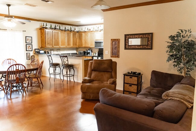 111 Brock Hill Ln in Weatherford, TX - Building Photo - Building Photo