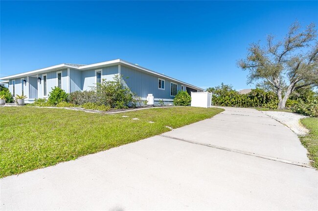 320 Anchor Row in Placida, FL - Building Photo - Building Photo