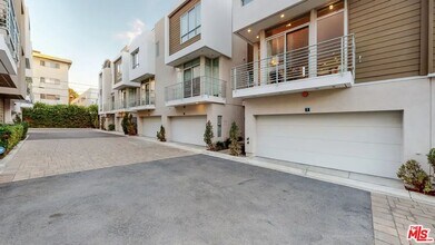 1400 N Fuller Ave in Los Angeles, CA - Building Photo - Building Photo